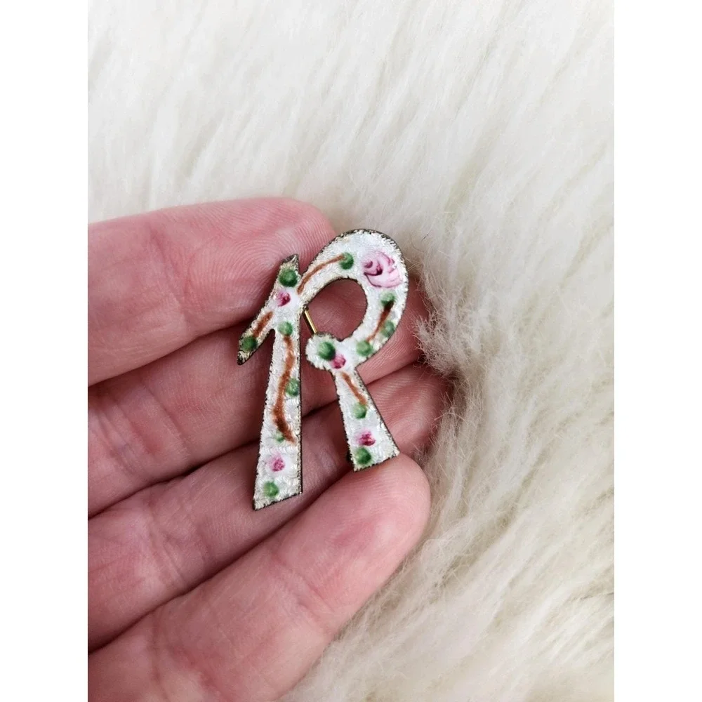 Vintage R Initial Guilloche Letter Brooch Pink Roses Vine Gold Tone Enamel Pin‎